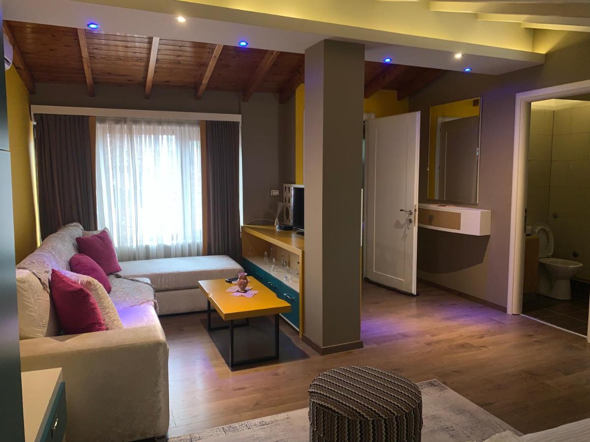 Guest House People 코르처 외부 사진